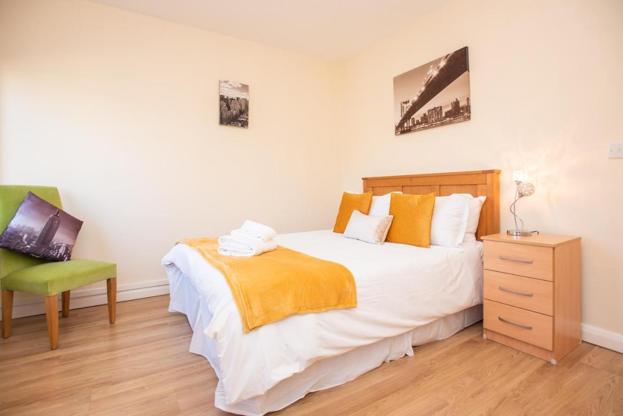 Cowley Spacious Flat With Parking, Oxford Exterior photo