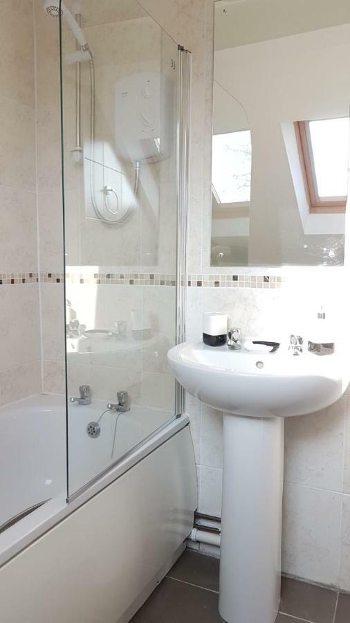 Cowley Spacious Flat With Parking, Oxford Exterior photo